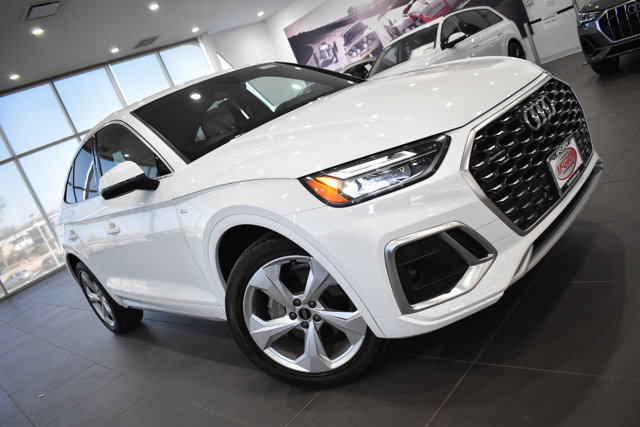 Used 2023 Audi Q5 2.0T Premium w/ Convenience Package image 5