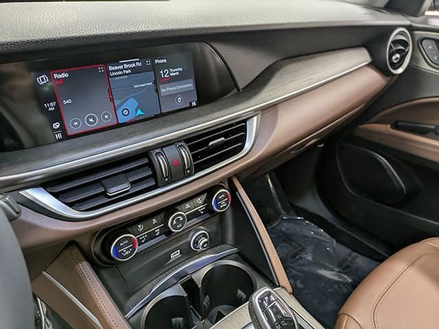 Used 2021 Alfa Romeo Stelvio Ti w/ Nero Edizione image 14