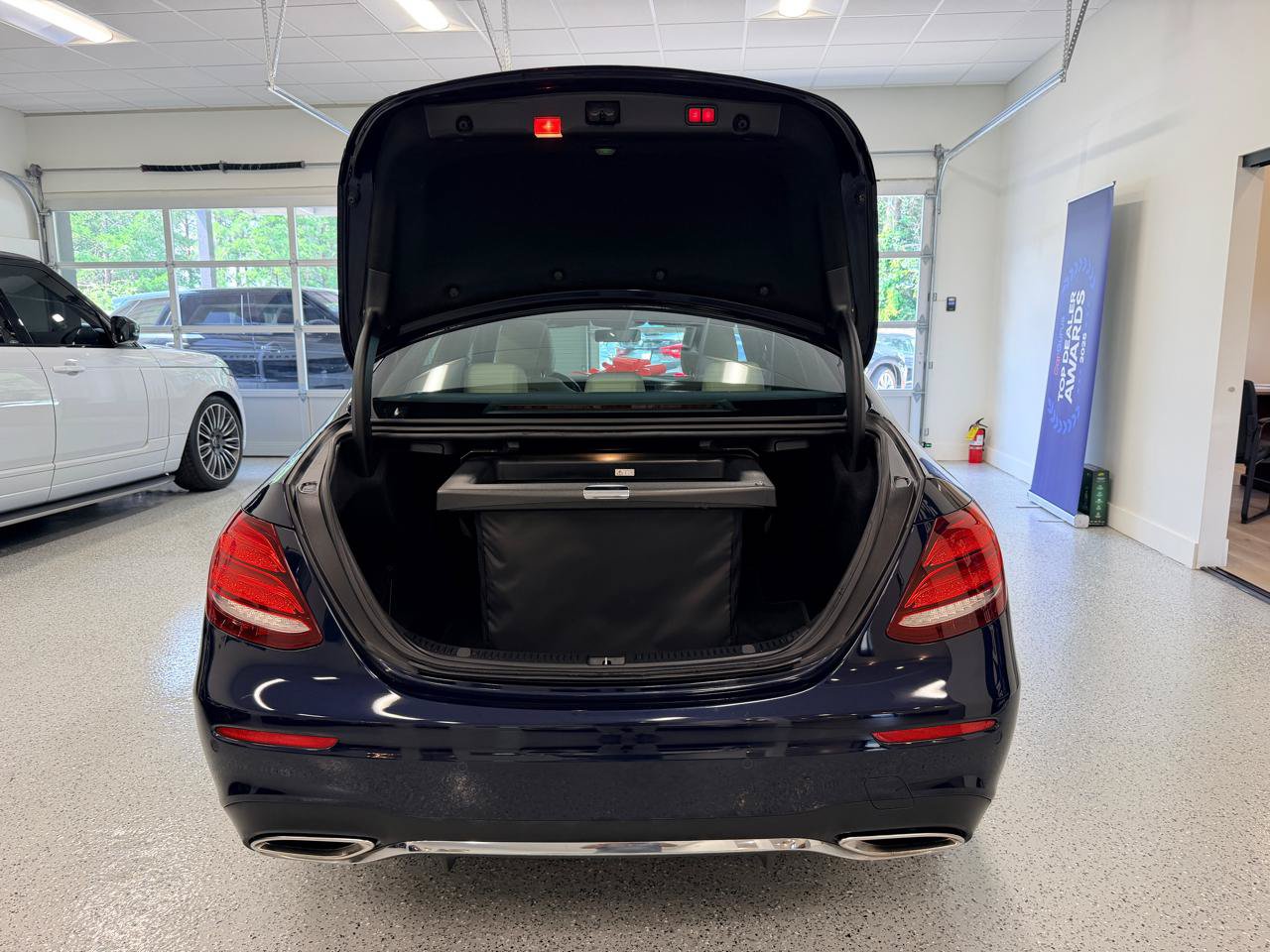Used 2018 Mercedes-Benz E 300 image 30