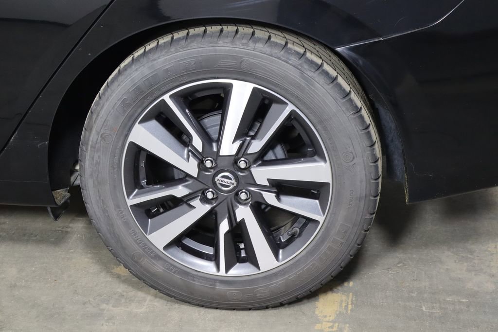 Used 2021 Nissan Versa SV image 33