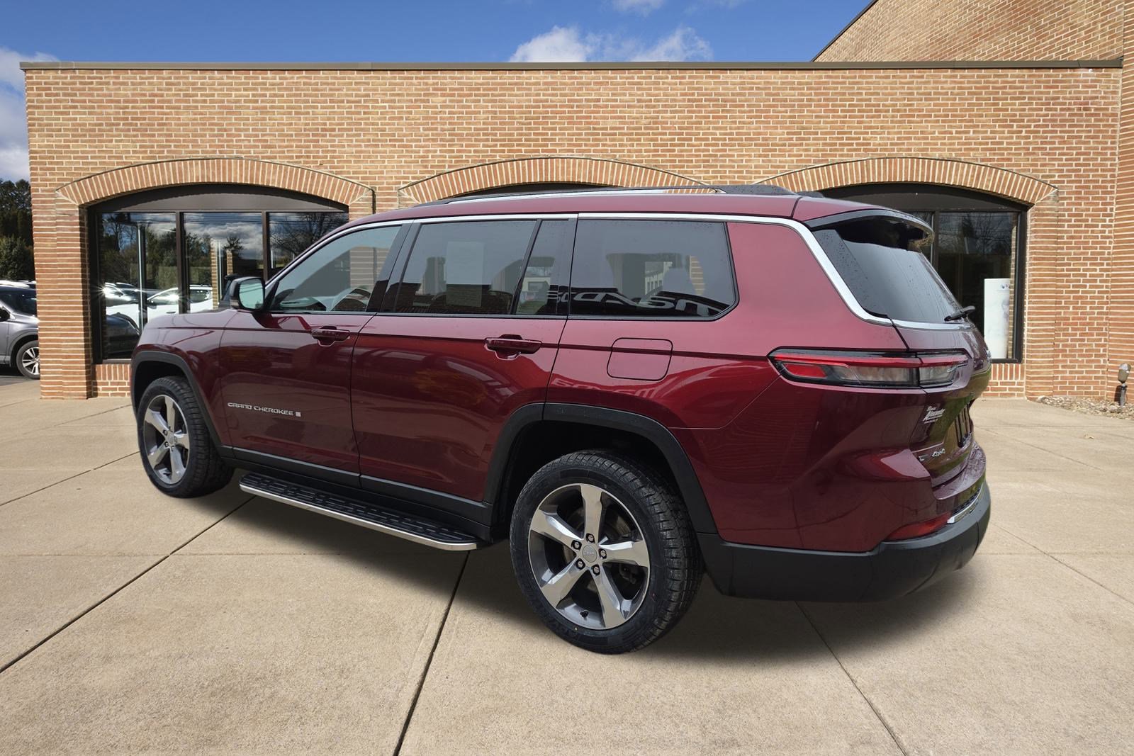 Used 2021 Jeep Grand Cherokee L Limited w/ Luxury Tech Group II image 6