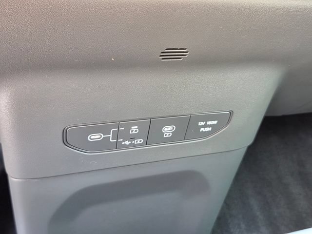 Used 2024 Kia EV9 Light Long Range RWD image 21