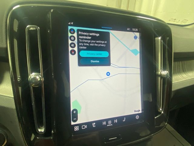 Certified 2025 Volvo XC40 B5 Core AWD/4WD image 18