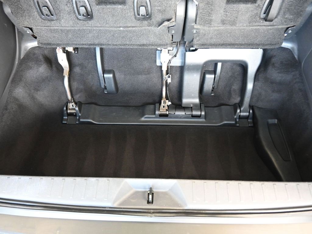 Used 2021 Toyota Sienna LE image 53