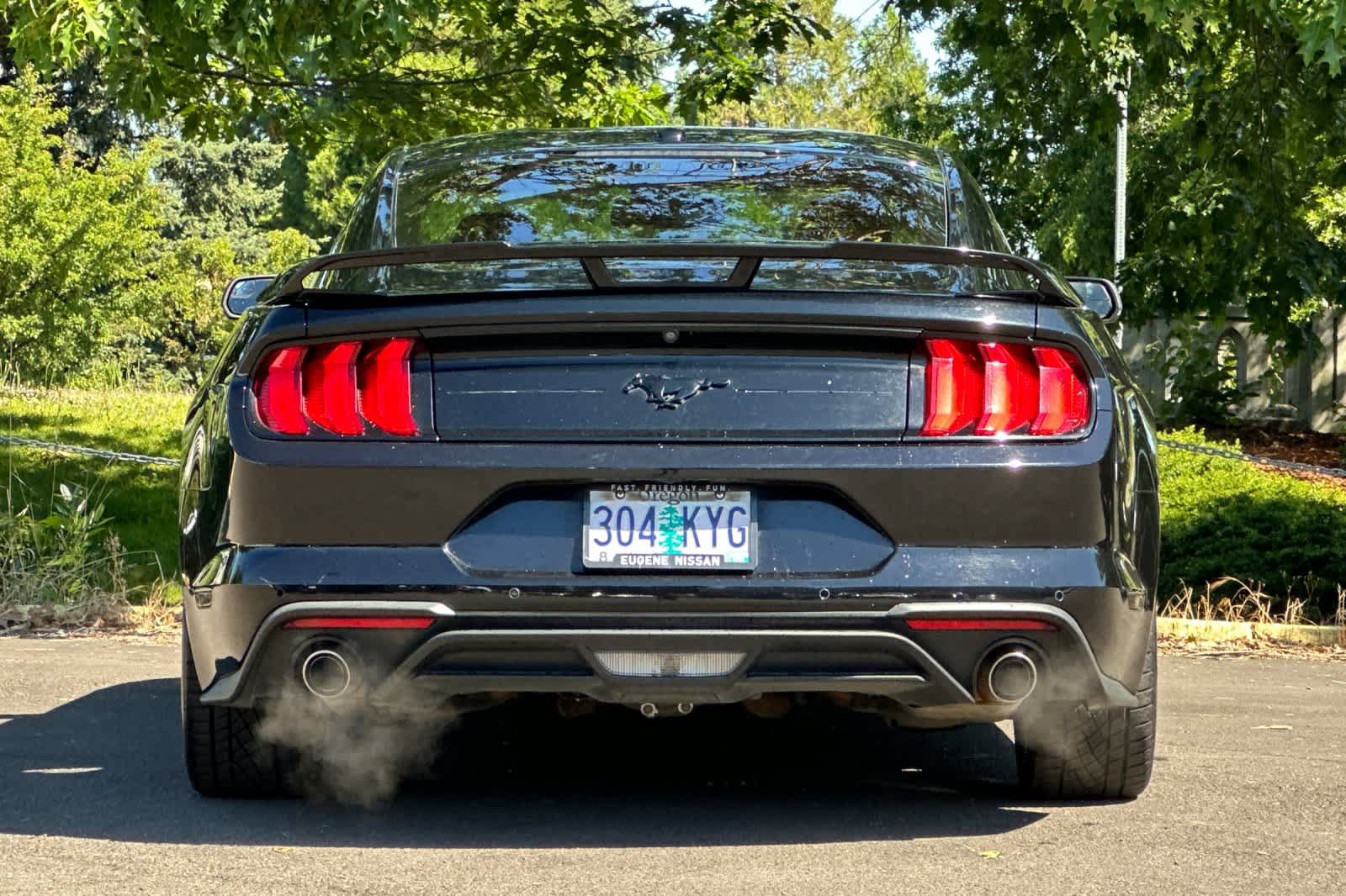 Used 2018 Ford Mustang Premium w/ Black Accent Pkg RWD image 7