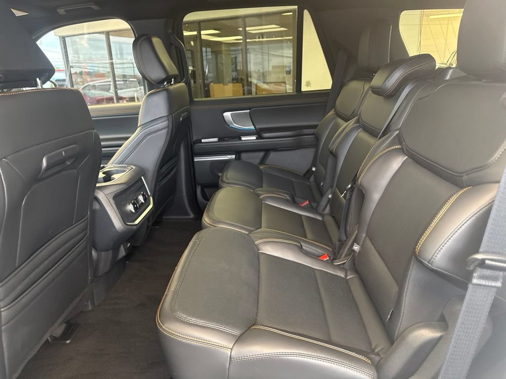 Used 2025 Ford Expedition Tremor AWD/4WD image 13