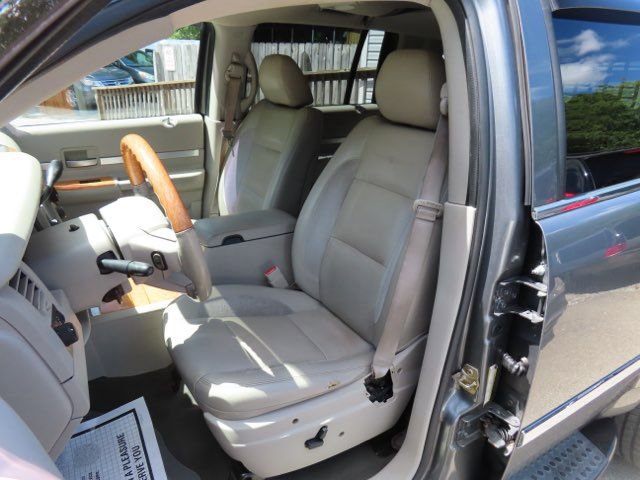 Used 2007 Chrysler Aspen Limited image 23