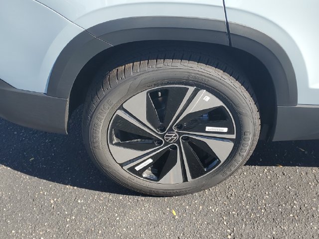 New 2027 Volkswagen Taos SE AWD/4WD image 5