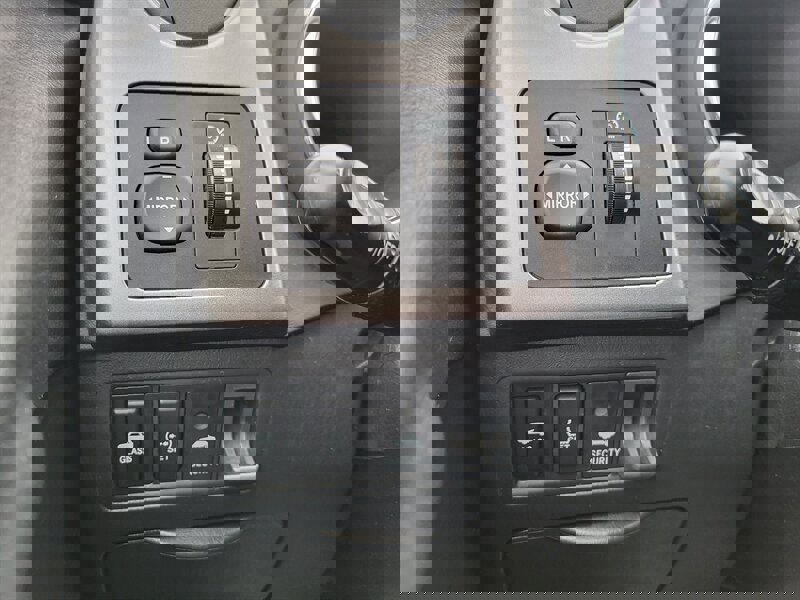 Used 2006 Toyota Matrix XR image 19