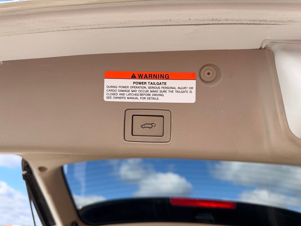 Used 2012 Hyundai Veracruz Limited w/ Entertainment Pkg image 37