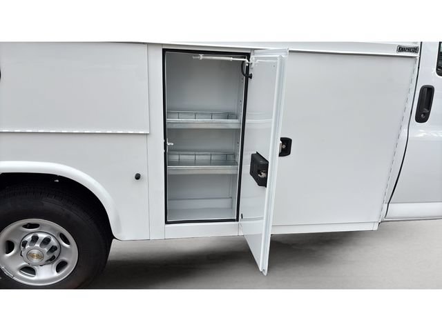New 2025 Chevrolet Express 3500 w/ Power Convenience Package RWD image 25