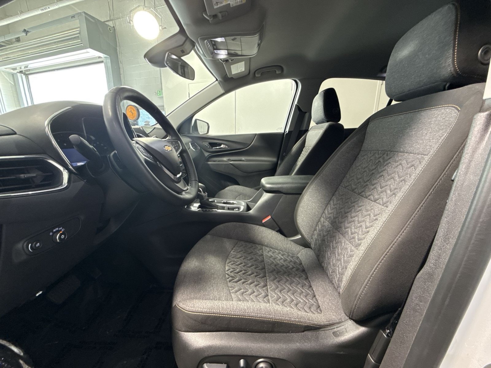 Used 2024 Chevrolet Equinox LT FWD image 14
