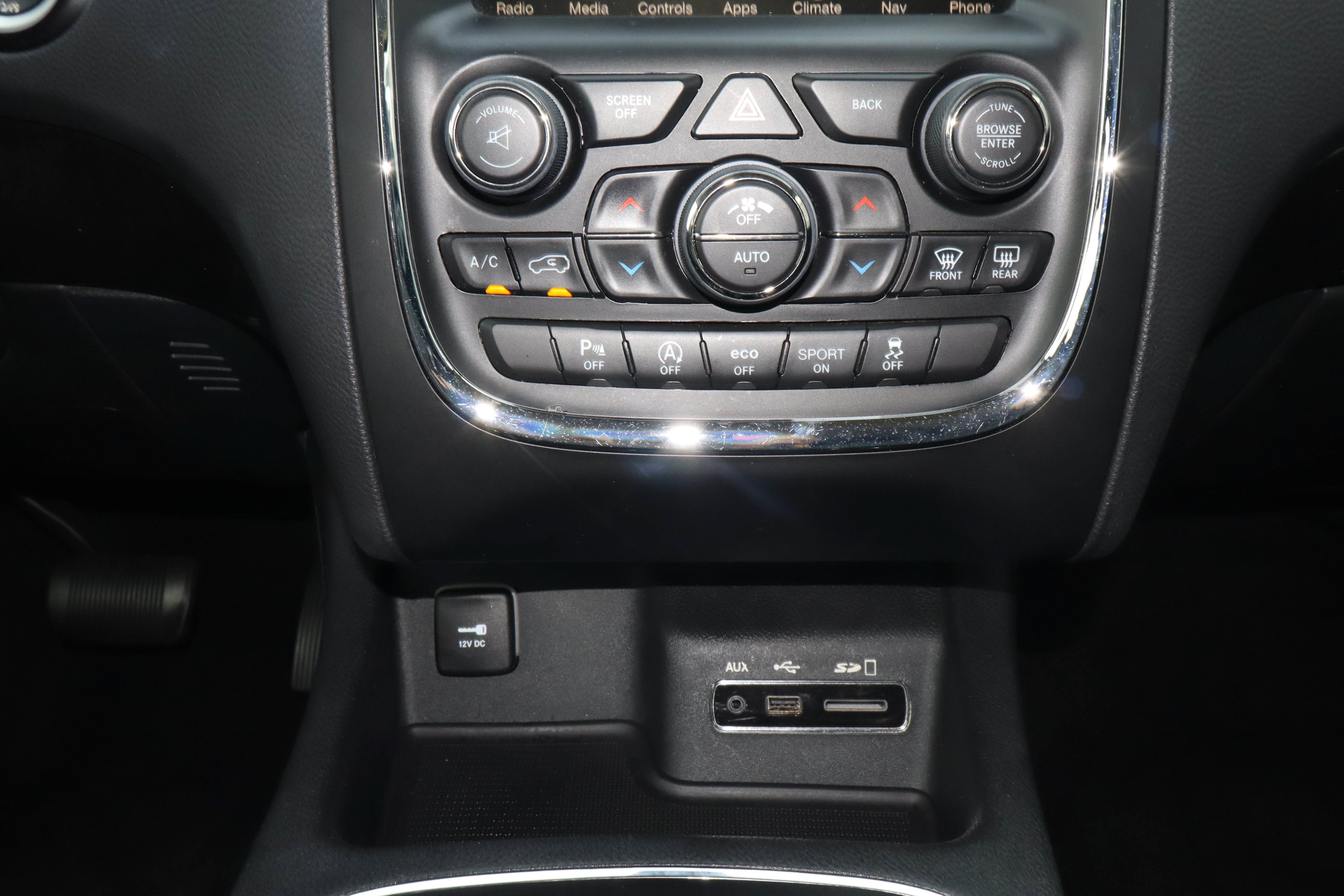 Used 2016 Dodge Durango Limited w/ Nav & Power Liftgate Group AWD/4WD image 11