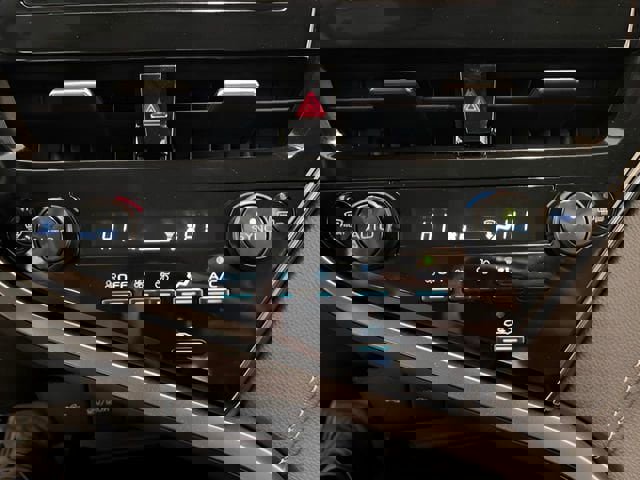 Used 2024 Toyota Camry SE image 27