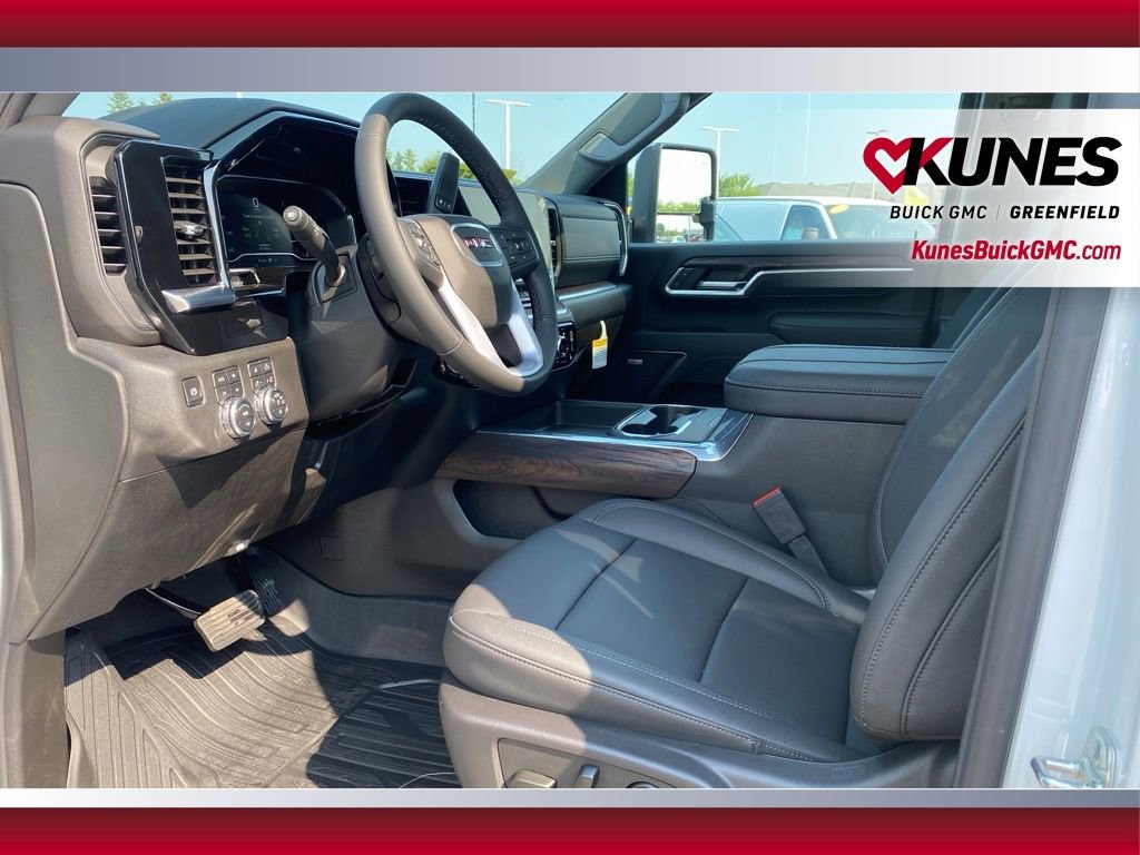 New 2025 GMC Sierra 3500 SLT w/ SLT Premium Package image 22