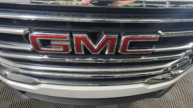 Used 2022 GMC Terrain SLT FWD image 9