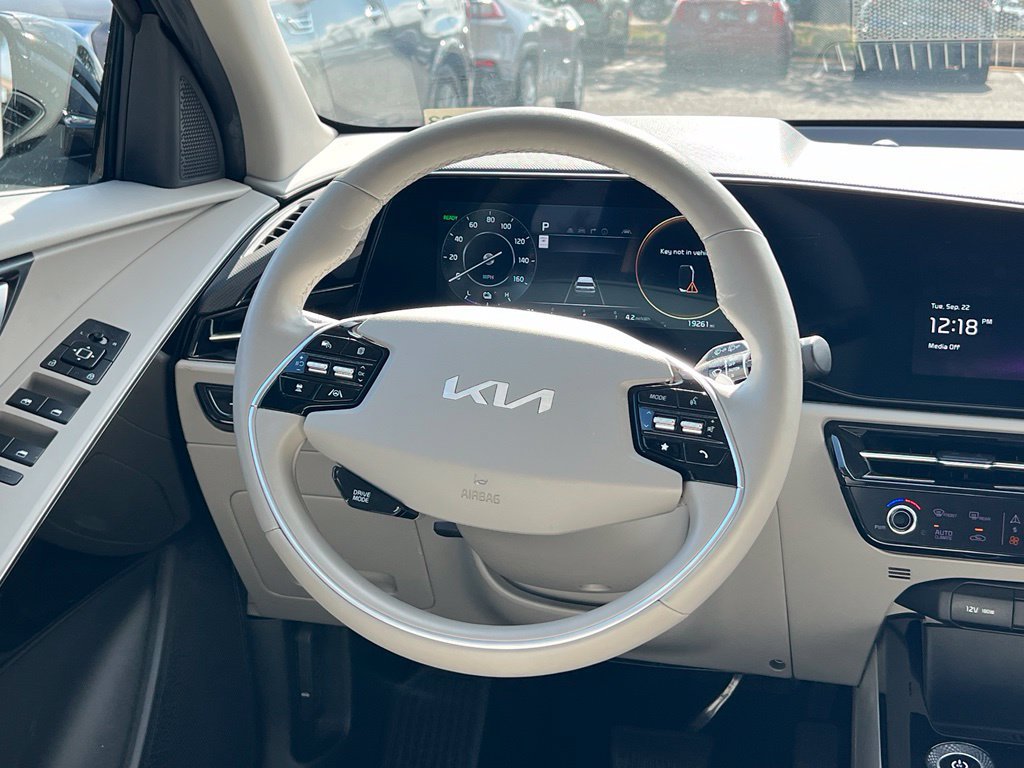 Used 2023 Kia Niro Wind w/ Wind Preserve Package FWD image 14