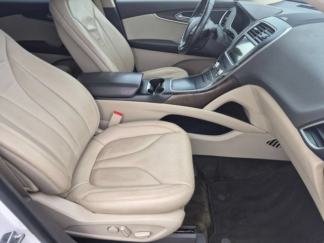 Used 2017 Lincoln MKX Select w/ Select Plus Package AWD/4WD image 31