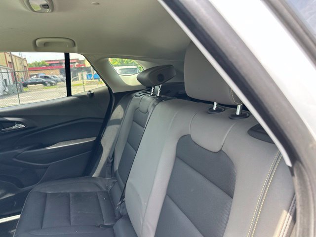 Used 2025 Chevrolet Trax ACTIV FWD image 16