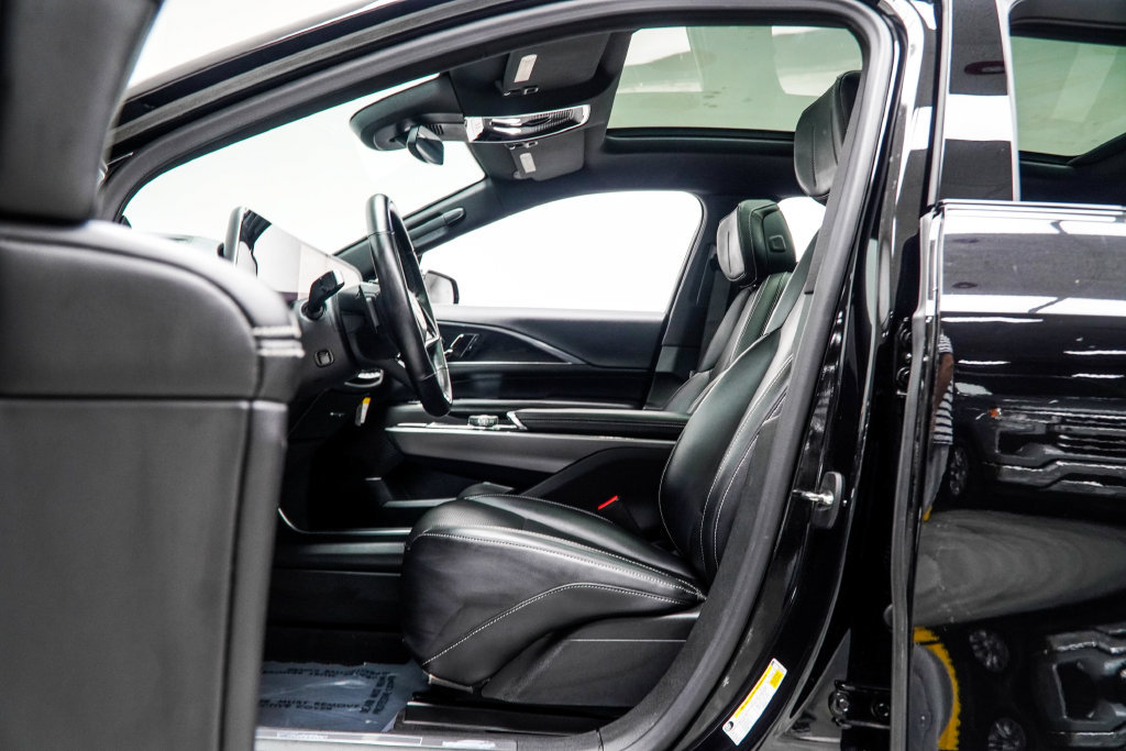 Used 2024 Cadillac Lyriq Luxury RWD image 39
