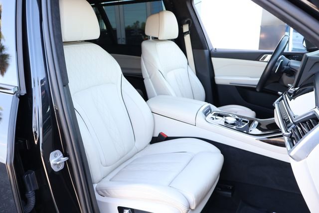 Used 2025 BMW X7 xDrive40i w/ Executive Package AWD/4WD image 21