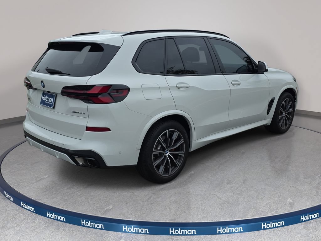 Used 2024 BMW X5 xDrive40i w/ M Sport Package AWD/4WD image 6