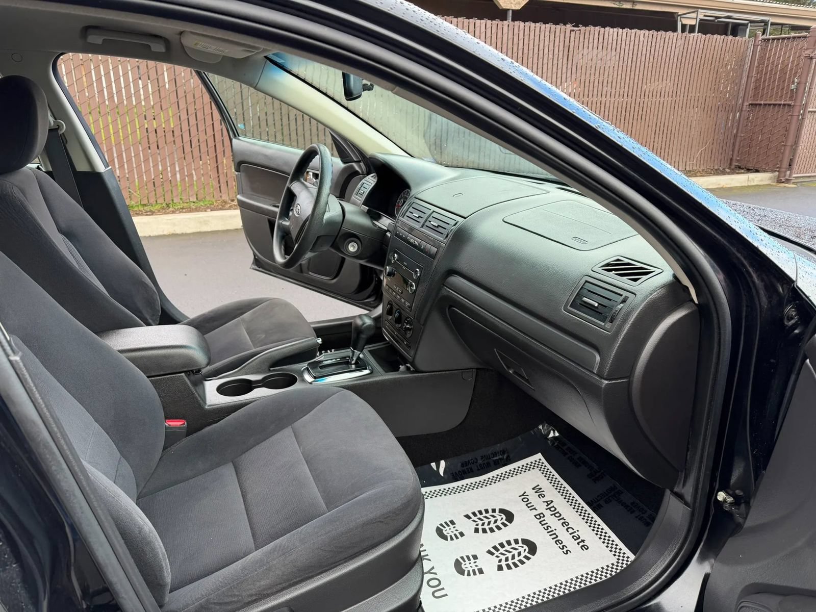 Used 2009 Ford Fusion SE FWD image 13
