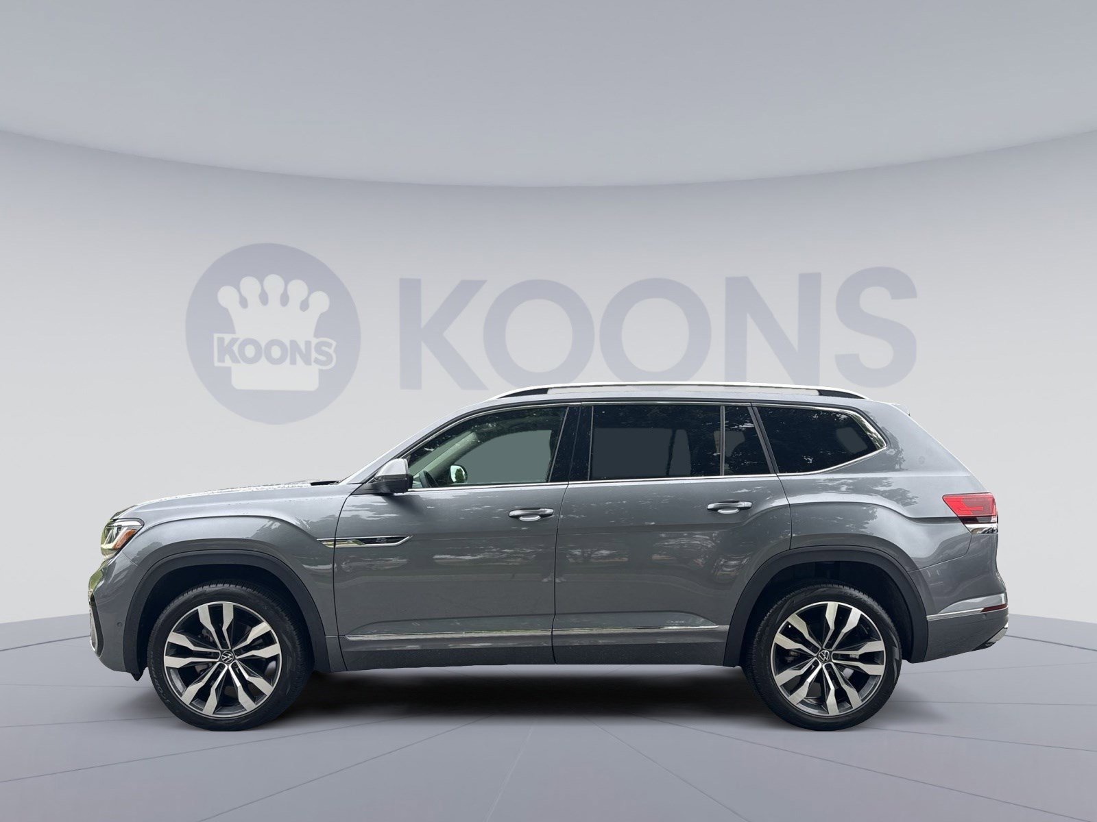 Used 2023 Volkswagen Atlas SEL Premium AWD/4WD image 2