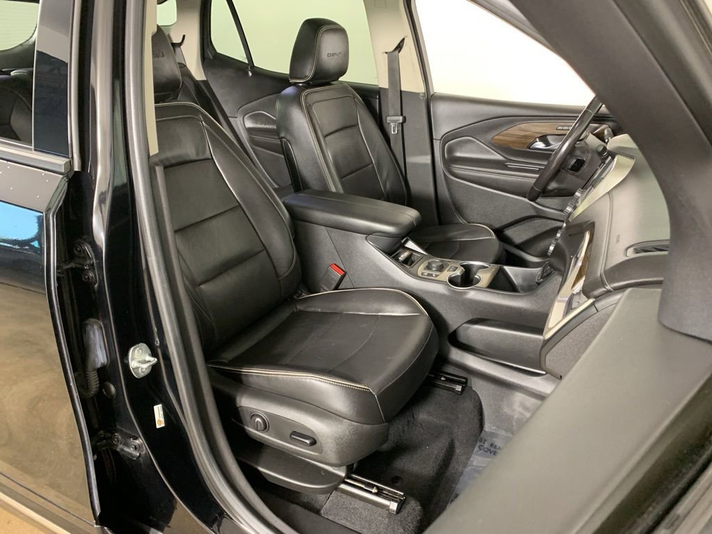 Used 2020 GMC Terrain Denali w/ GMC Pro Grade Package AWD/4WD image 40