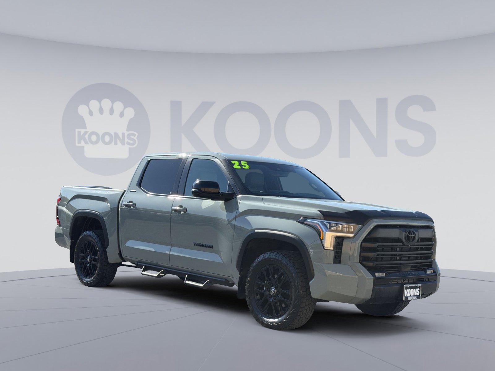 Used 2025 Toyota Tundra Limited AWD/4WD image 2