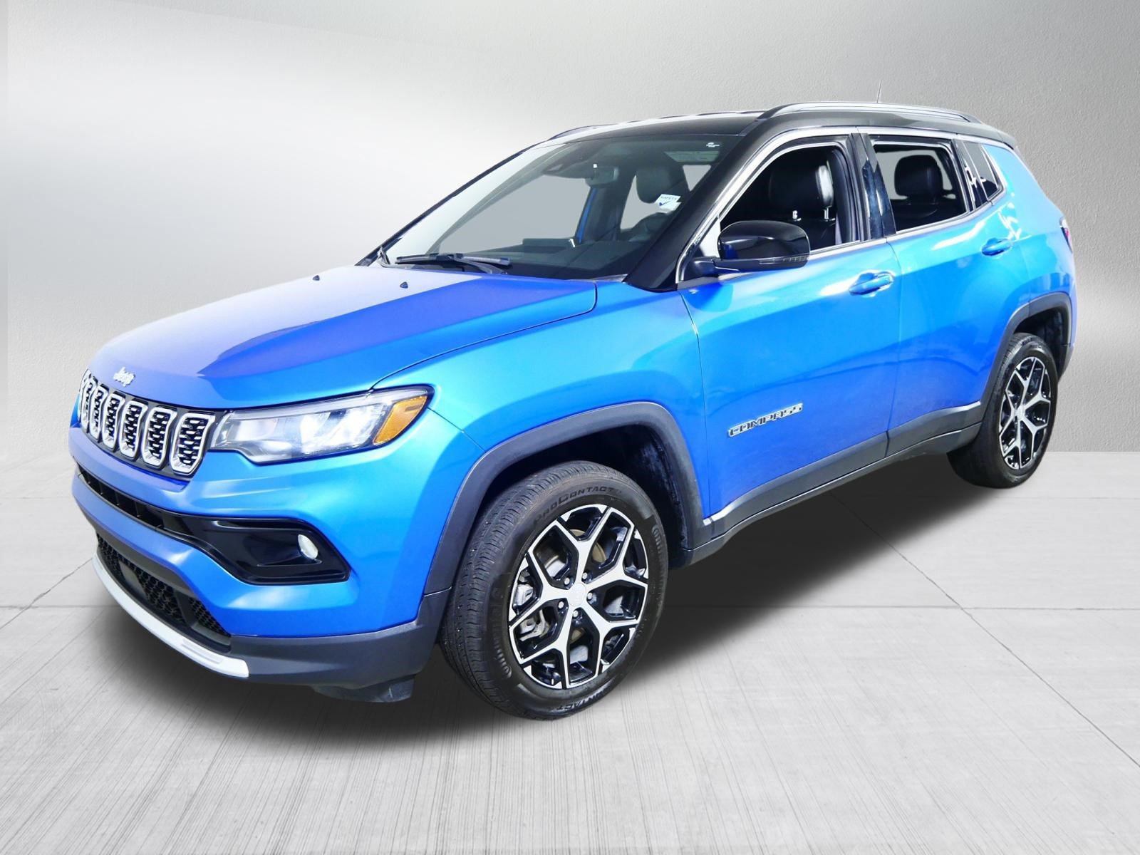 Used 2024 Jeep Compass Limited AWD/4WD image 3