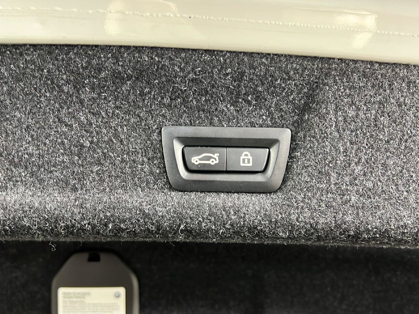 Used 2021 BMW 330i xDrive Sedan w/ Convenience Package AWD/4WD image 29