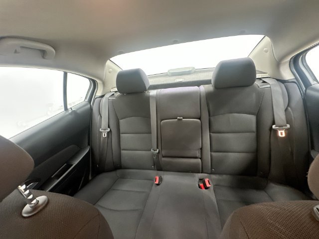 Used 2015 Chevrolet Cruze LT FWD image 32