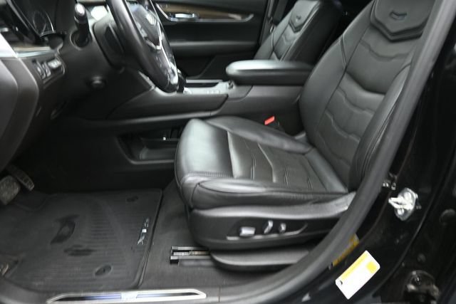 Used 2019 Cadillac XT5 Platinum AWD/4WD image 13