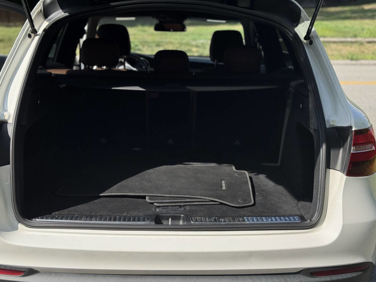 Used 2016 Mercedes-Benz GLC 300 4MATIC image 18