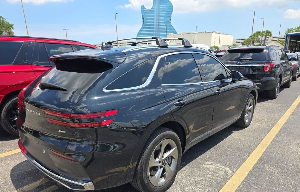Used 2026 Genesis GV70 2.5T AWD/4WD image 3