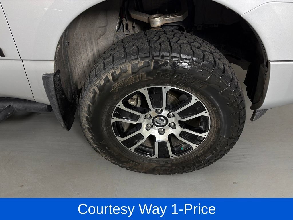 Used 2021 Nissan Titan SV w/ SV Convenience Package AWD/4WD image 13