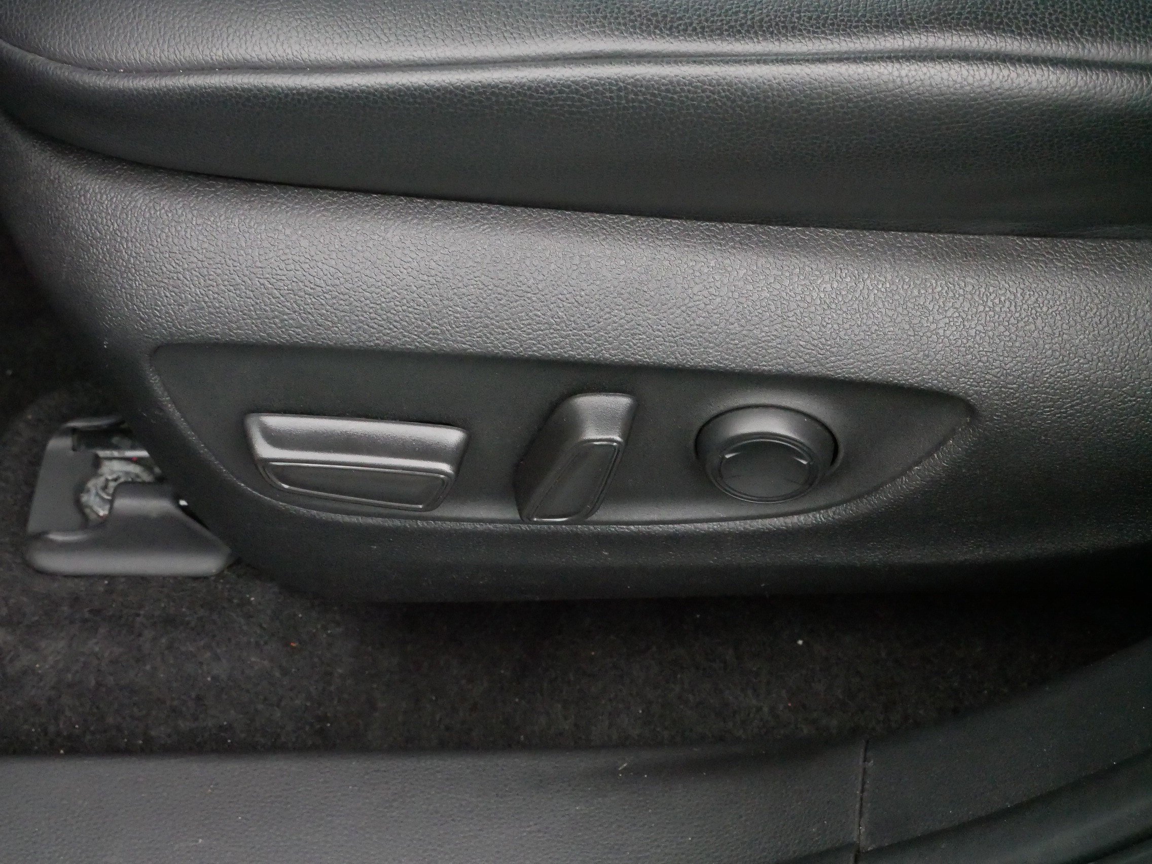 Certified 2024 Toyota Highlander XLE image 20