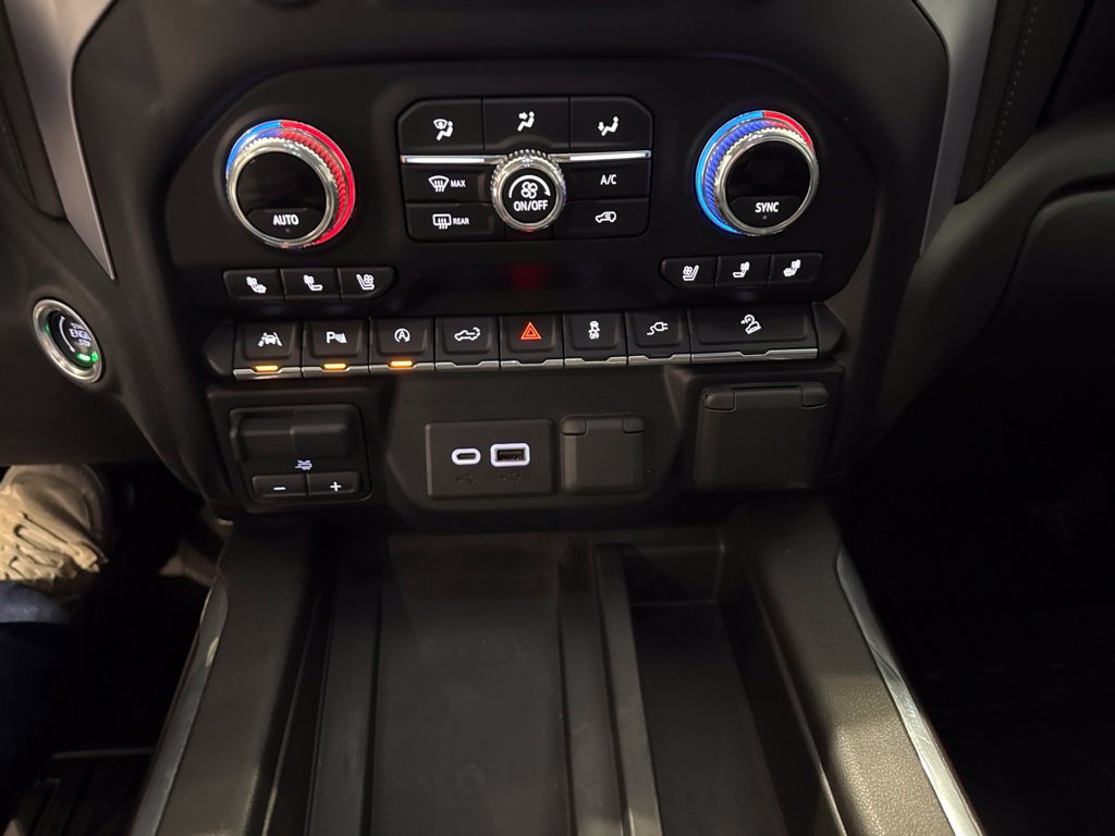 Used 2020 GMC Sierra 1500 SLT w/ SLT Premium Plus Package AWD/4WD image 29