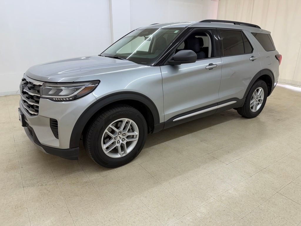 Used 2025 Ford Explorer Active