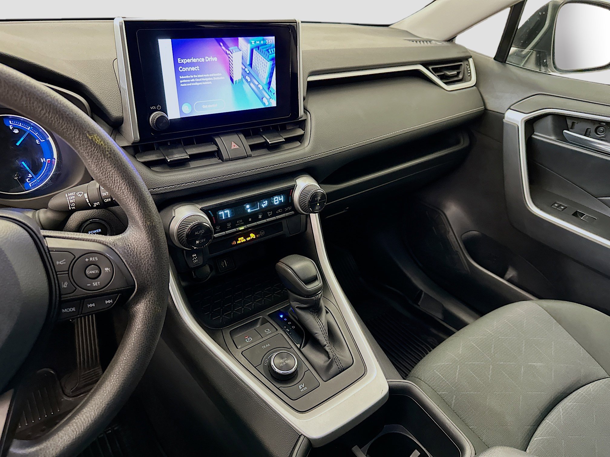 Used 2025 Toyota RAV4 XLE image 26