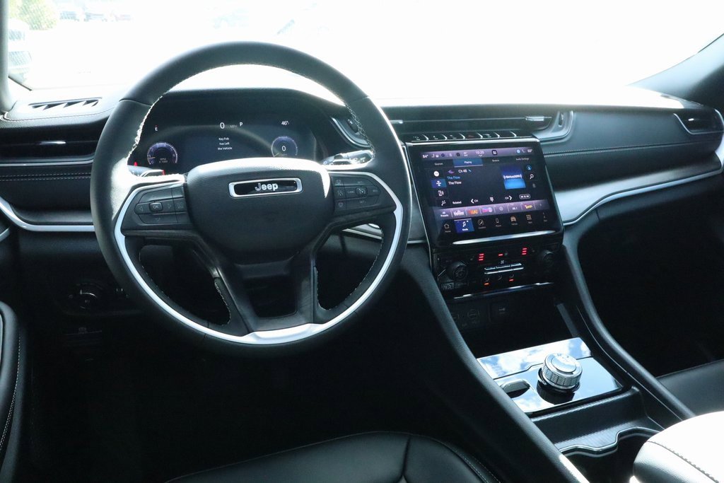 New 2025 Jeep Grand Cherokee L Limited image 2