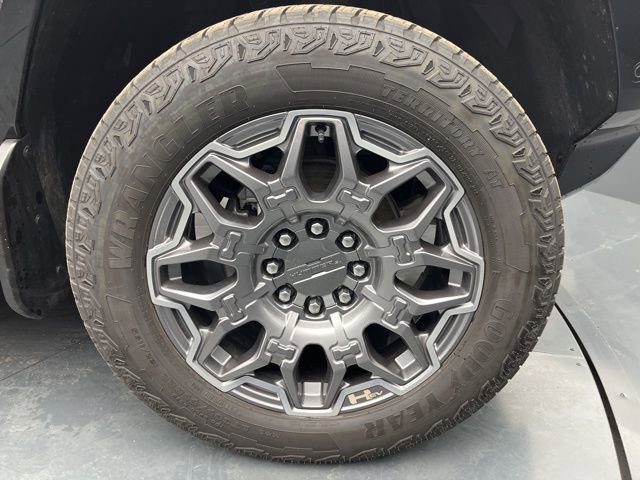 Used 2024 GMC Hummer EV 3X w/ LPO, Sport Package image 18