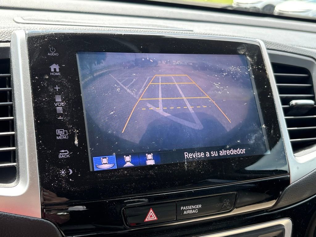 Used 2017 Honda Pilot Touring image 11