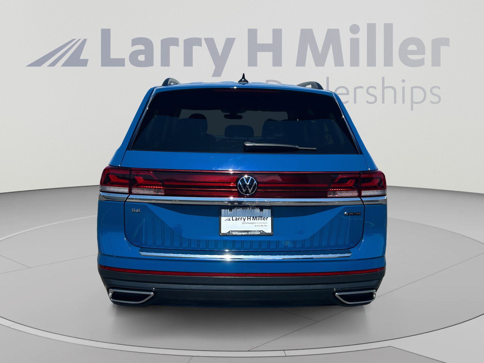 Used 2025 Volkswagen Atlas SE AWD/4WD image 4