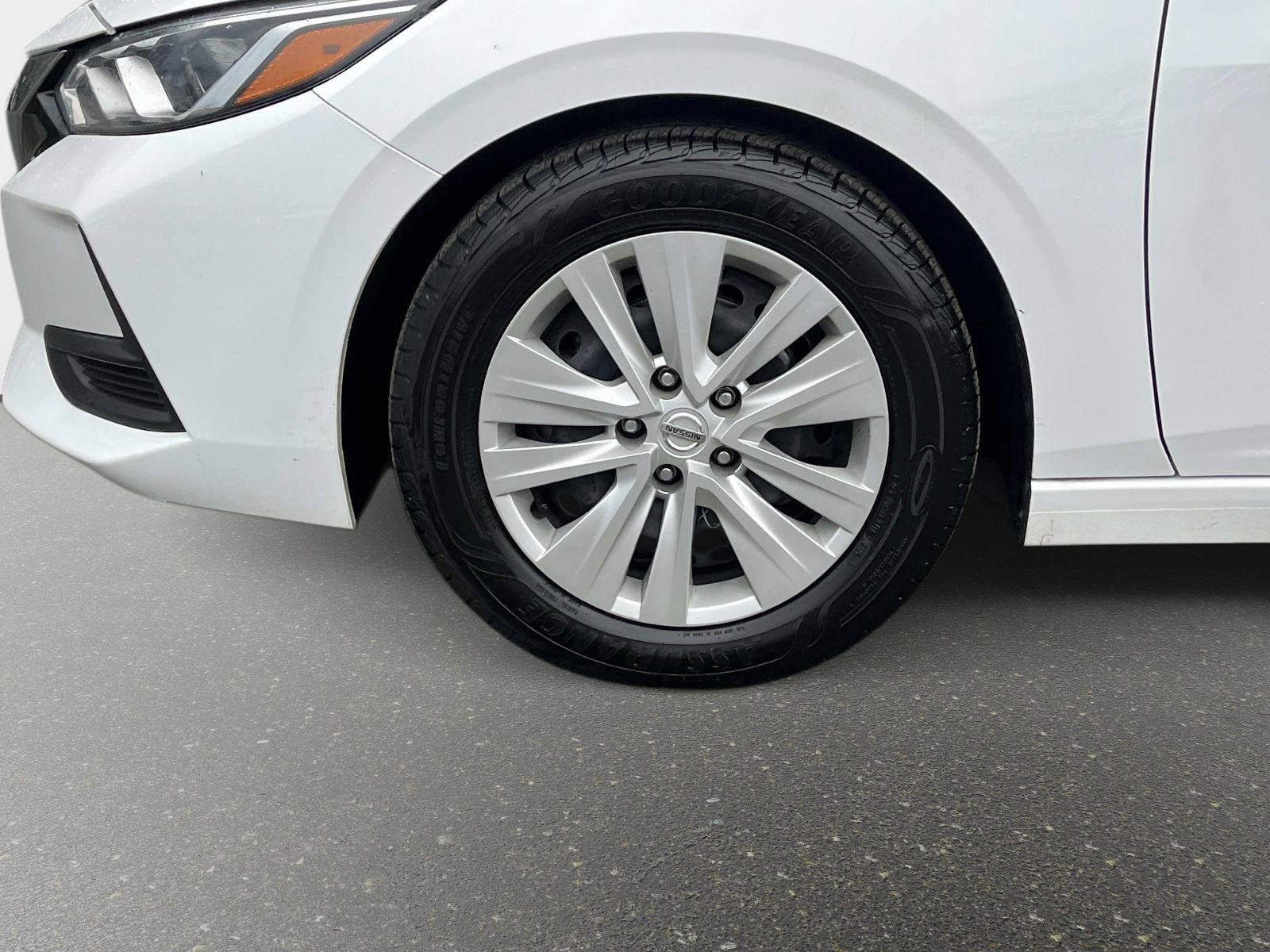 Used 2022 Nissan Sentra S image 9