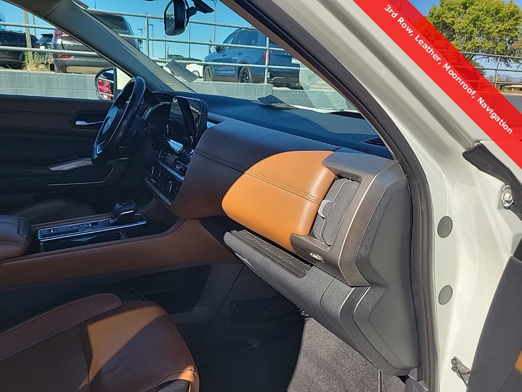 Used 2022 Nissan Pathfinder Platinum w/ Cargo Package image 46