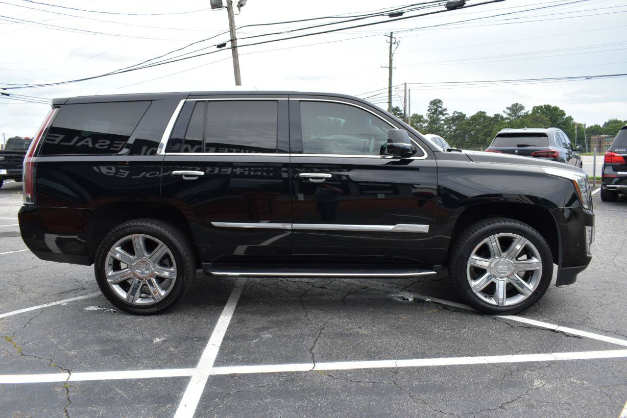 Used 2019 Cadillac Escalade Premium Luxury RWD image 5