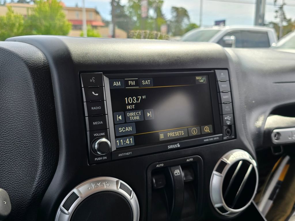 Used 2012 Jeep Wrangler Sahara w/ Dual Top Group AWD/4WD image 19