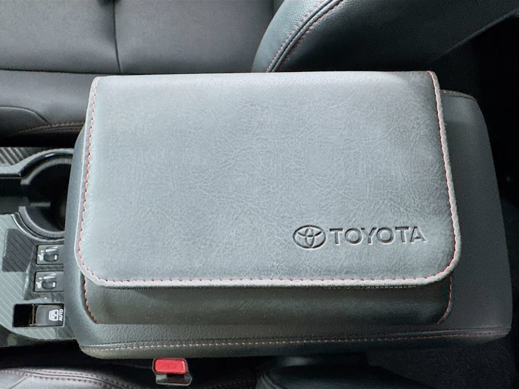 Used 2023 Toyota 4Runner TRD Off-Road Premium w/ Moonroof Package AWD/4WD image 32